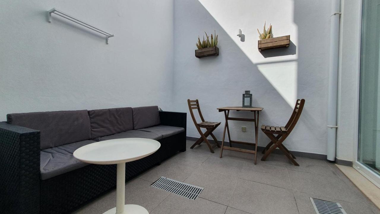 Beautiful With Patio Apartment Carrapateira
